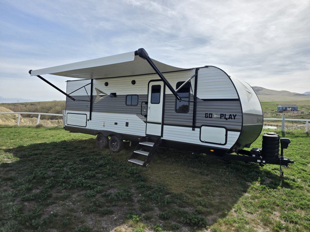 2023 highland ridge 30' $21500 or best offer
