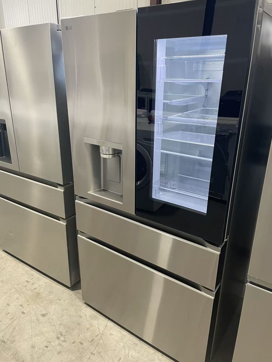 New LG 29cu.ft refrigerator w/dual ice maker