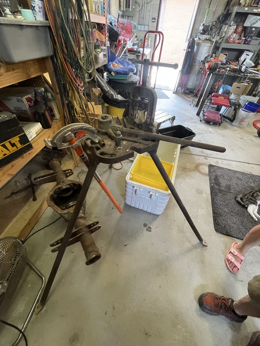 Heavy-Duty Pipe Bender with Stand - Manual Conduit Tubing Bender Tool