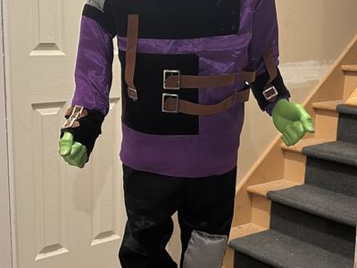Gemmy Animated Frankenstein Halloween Prop Animatronic Figure with Audio Controls