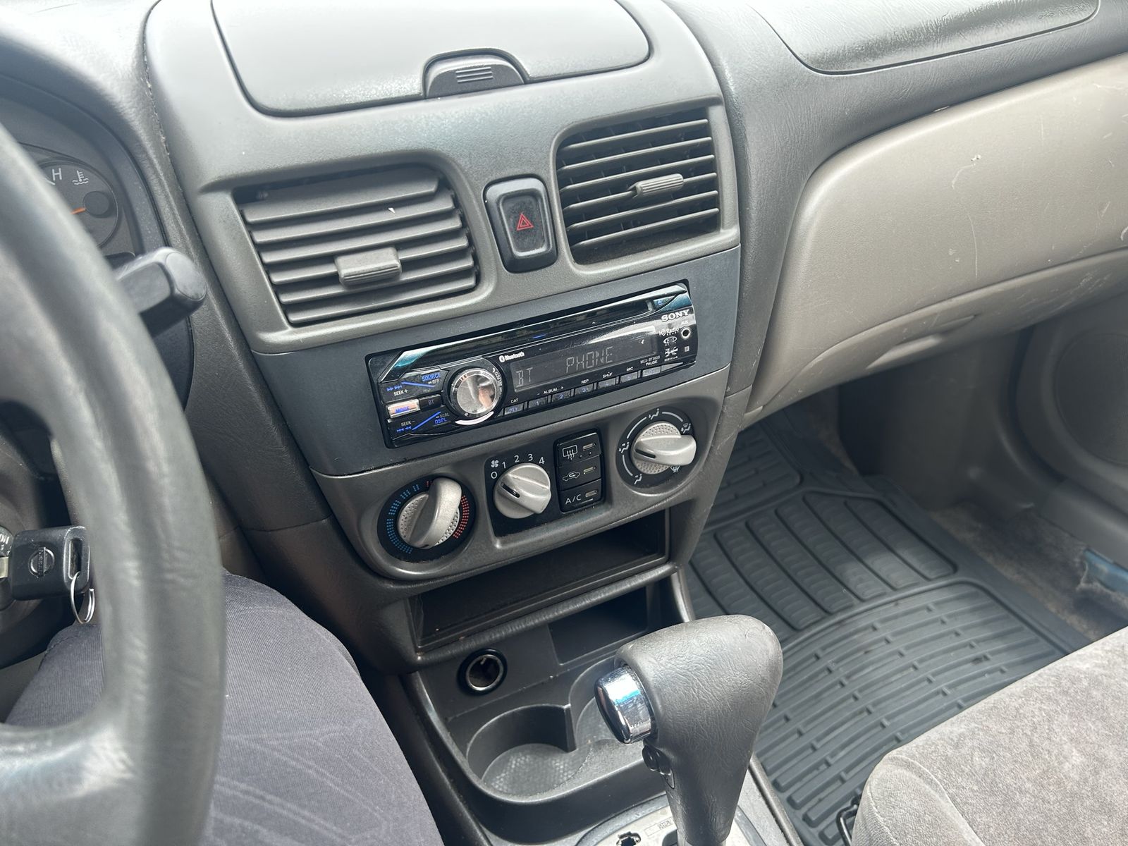 Main image 10