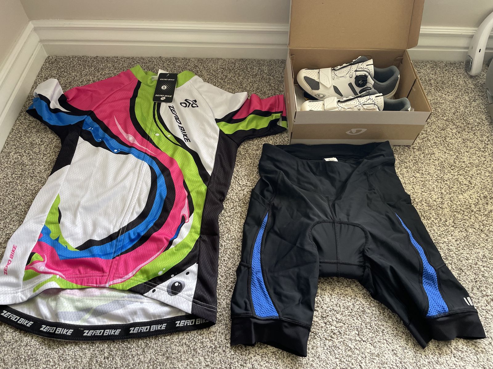 Women’s cycling shirt