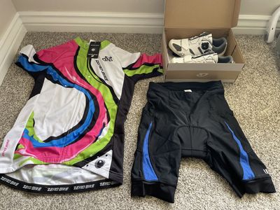 Women’s cycling shirt