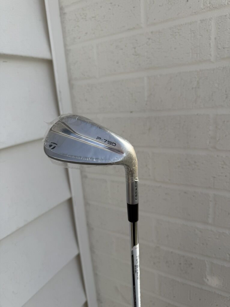New Taylormade P790 Approach Wedge