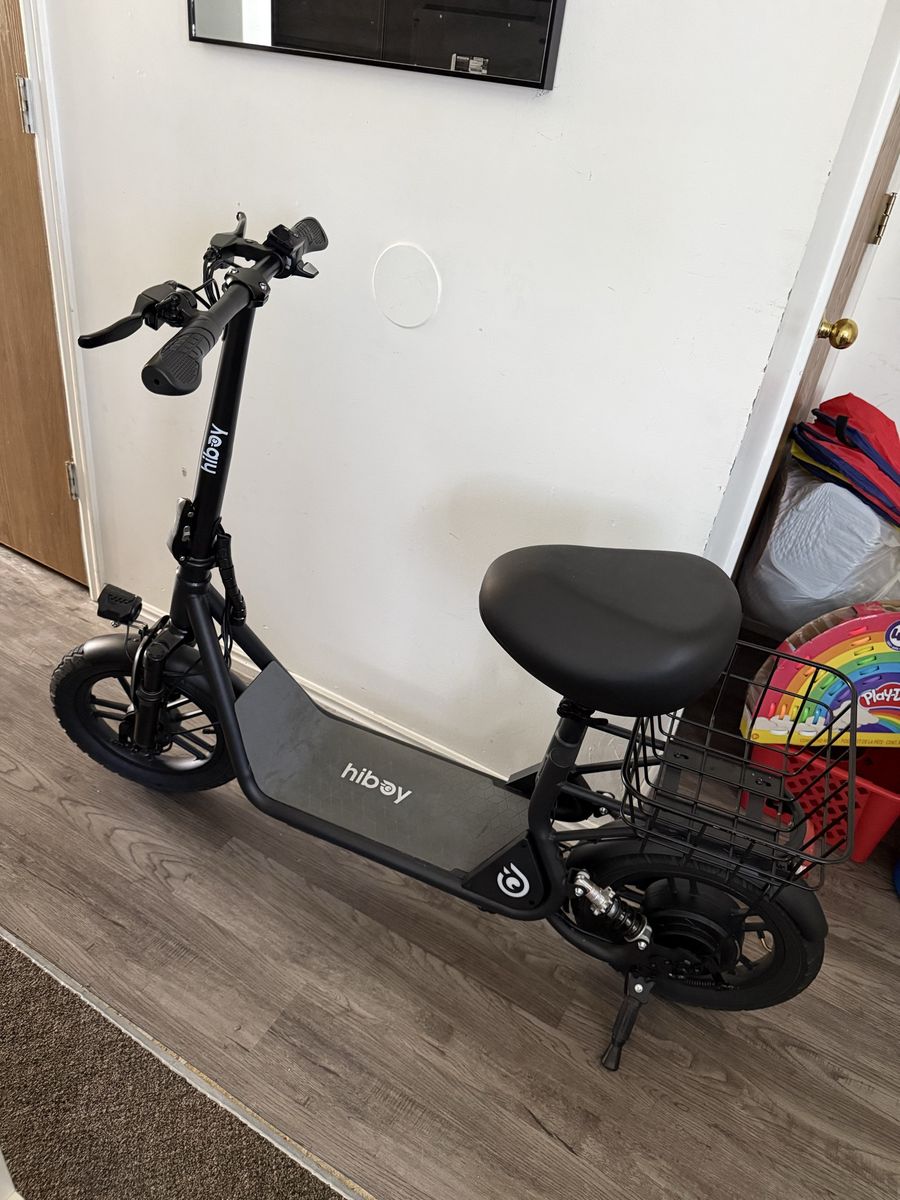 HiBoy U3 Electric Scooter with Seat - Black, 500W Motor, 14" Tires