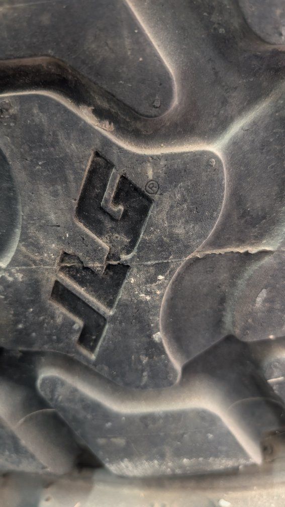 JLG TIRES