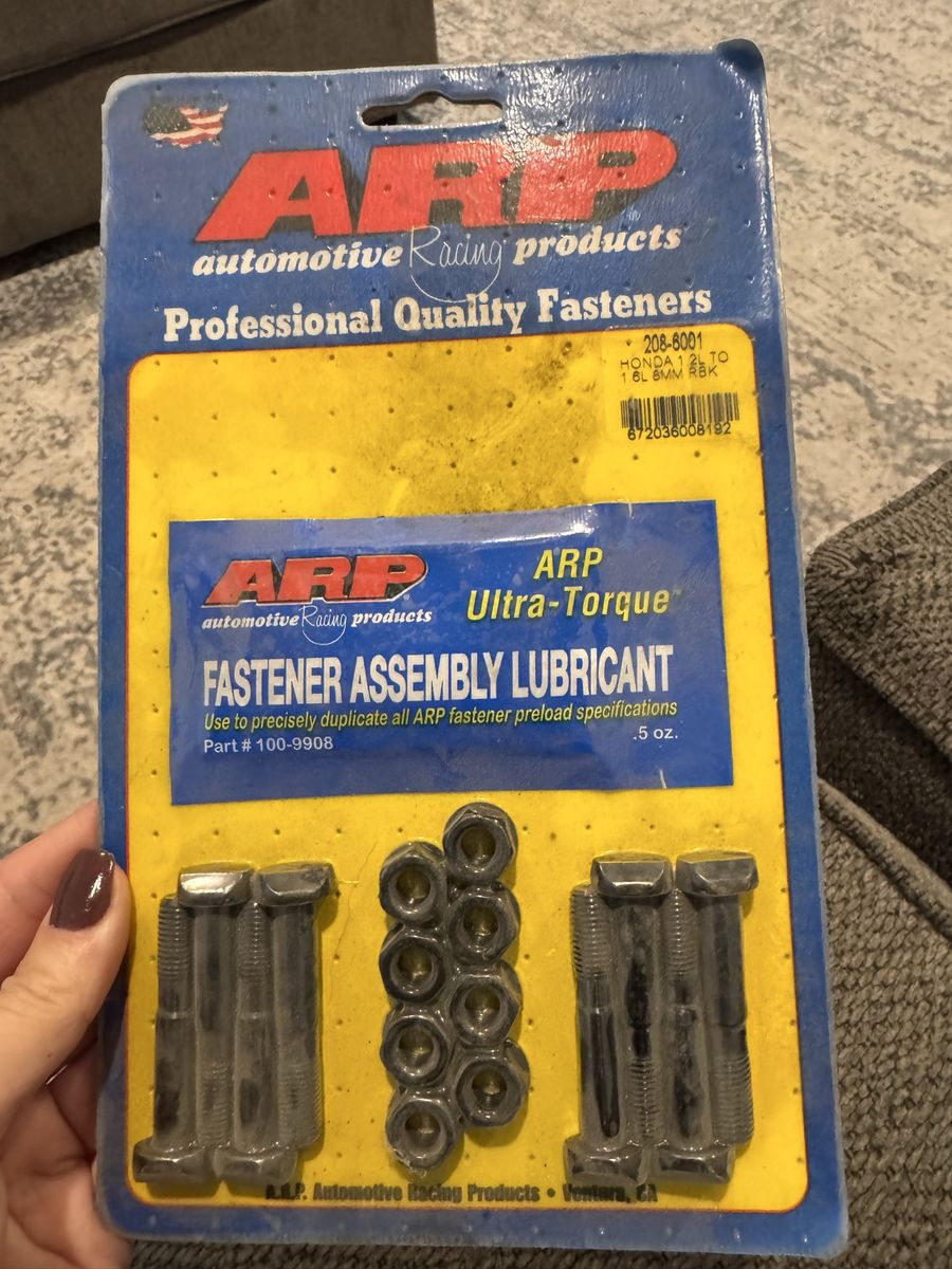 Rod bolts