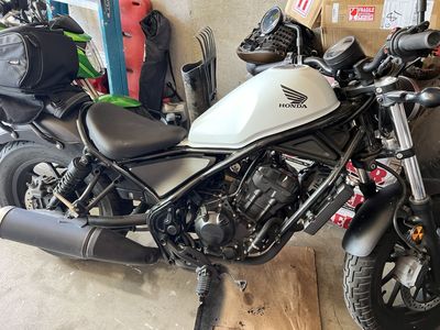 Honda Rebel 300 (only 4K miles and upgrades)