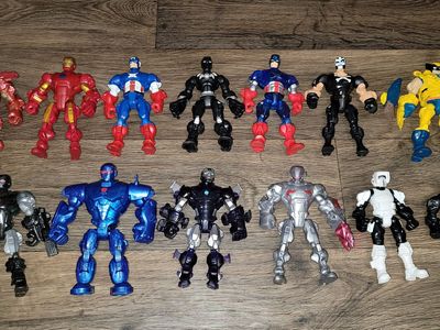 Marvel mix mashers toys