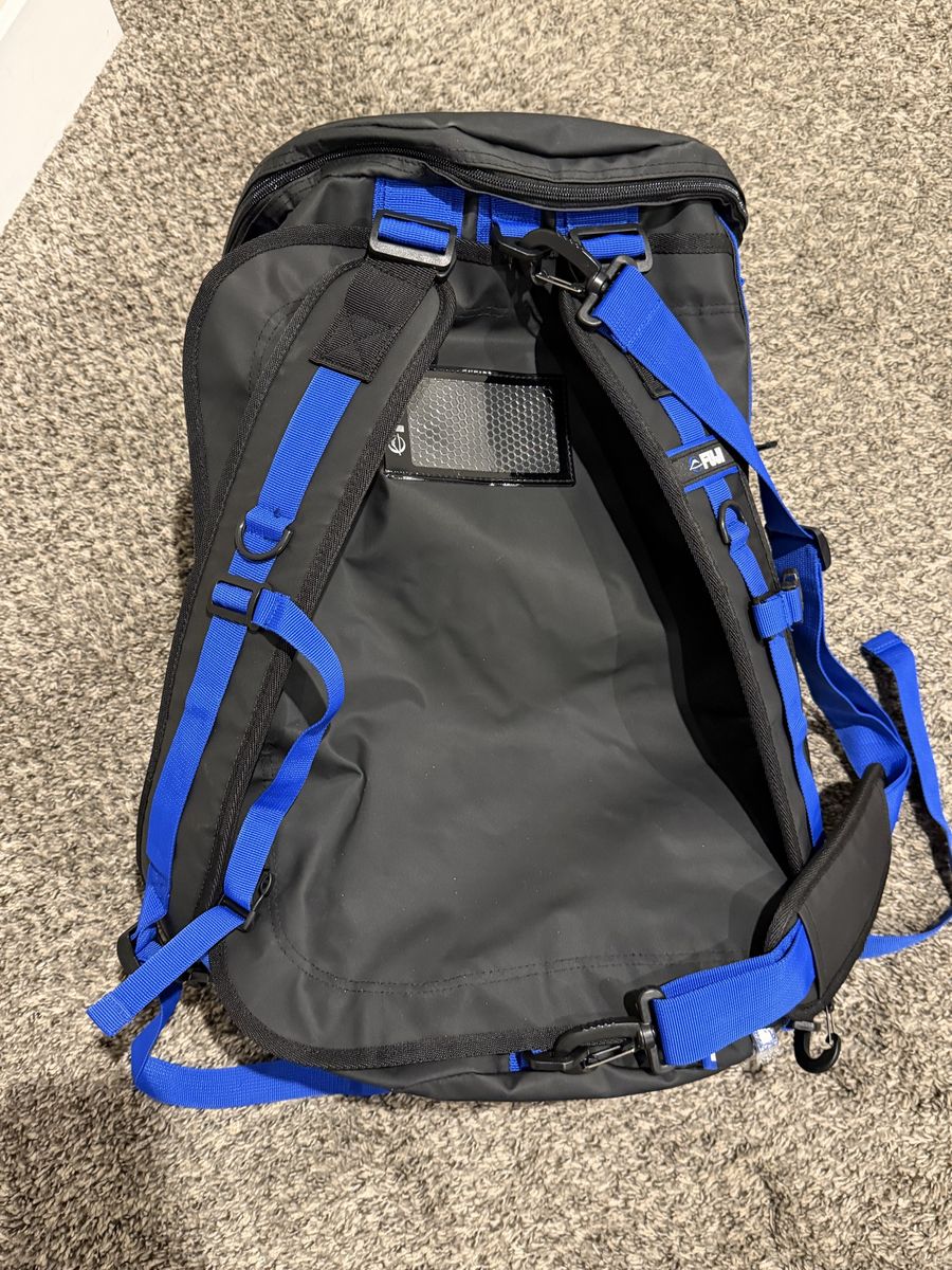 Main image 6