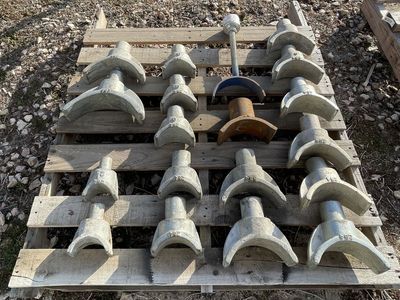 Grinell Figure 264 Galvanized Pipe Support