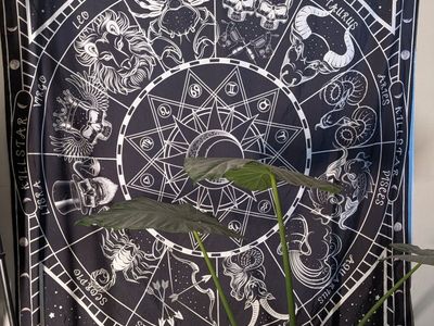 Zodiac Horoscope Wall Tapestry - Black & White Astrology Decor
