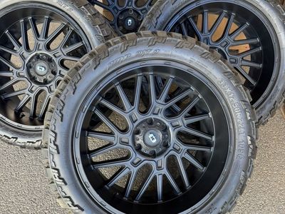 33x12.50x22 Wheels and Tires