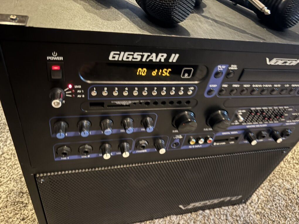 Voco Pro Gigstar Karaoke Machine W/ 2 Microphones
