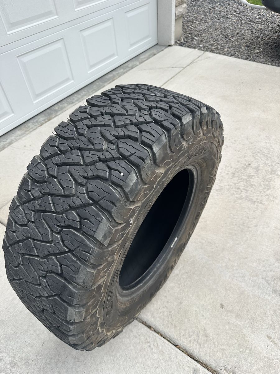 BFGoodrich All-Terrain T/A KO2 LT285/70R17 126/123S Tire