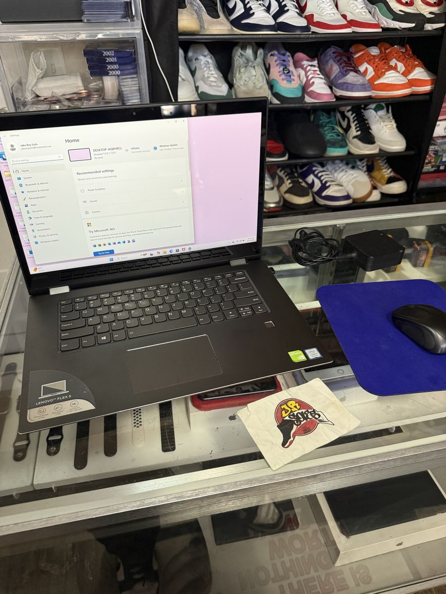 Lenovo IDeapad Flex 5 - 1570