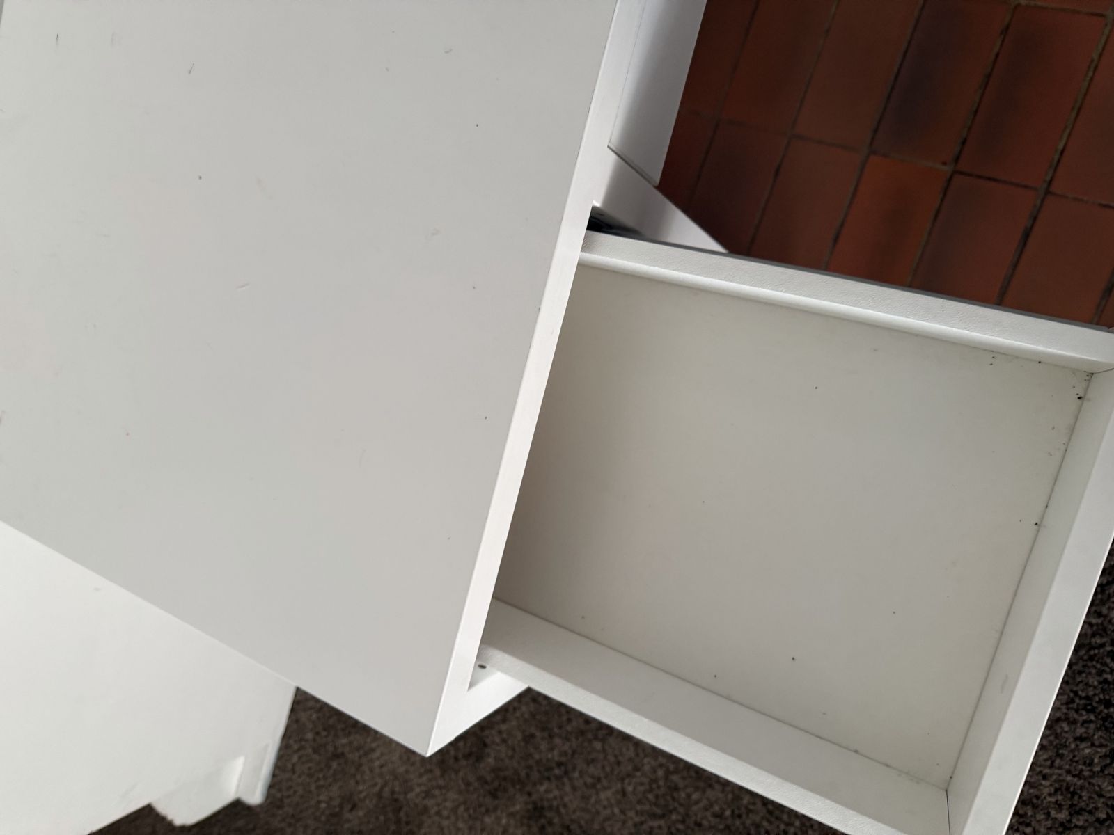 Main image 3