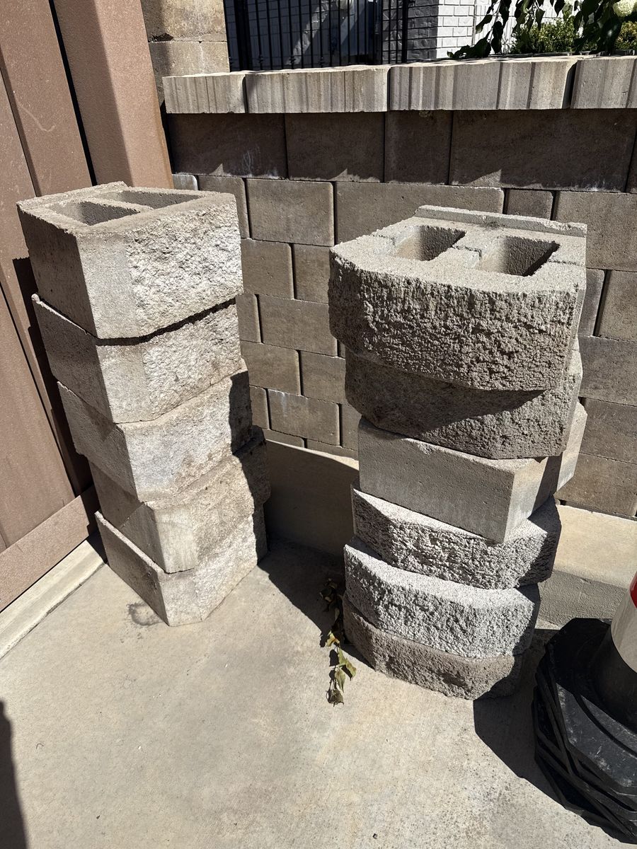 Used Retaining Wall Blocks * Good condition