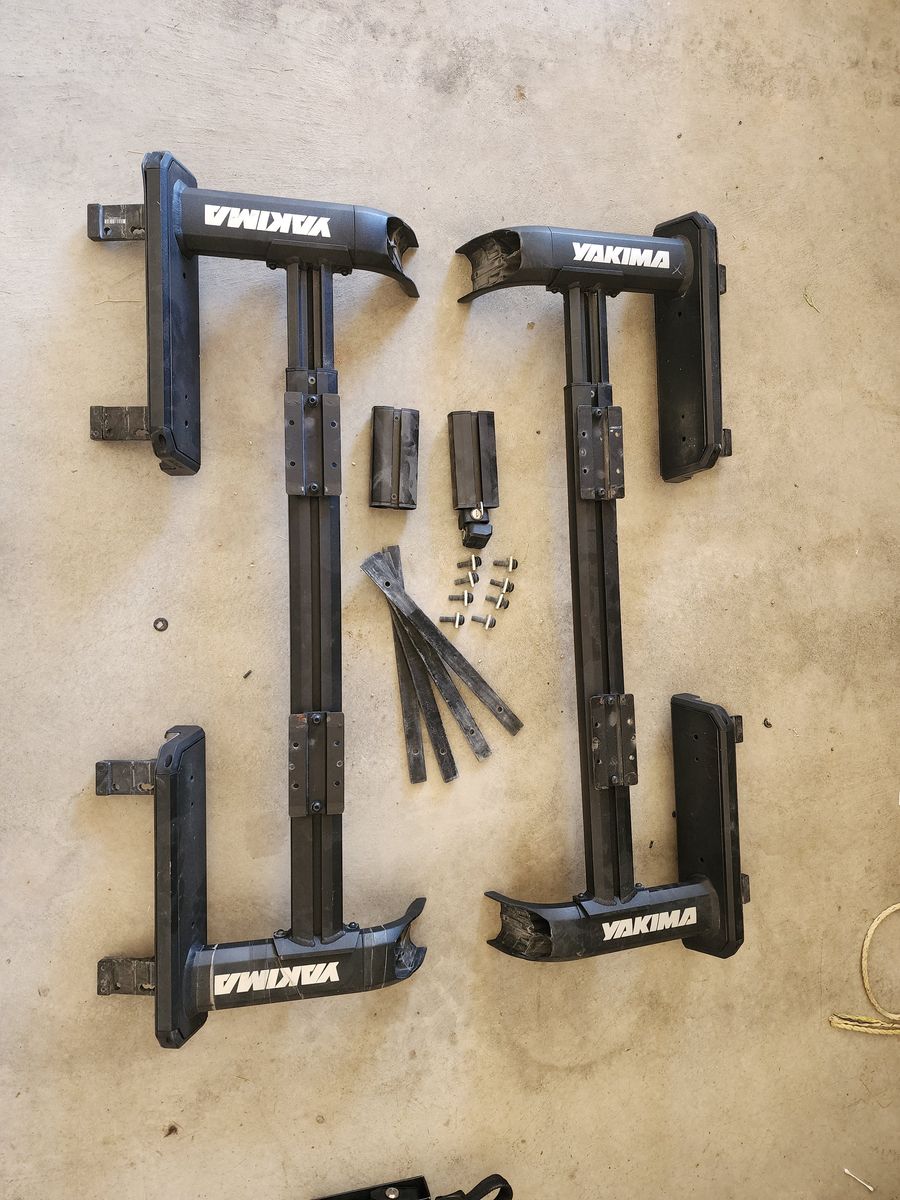 Yakima Outpost HD with Accessories