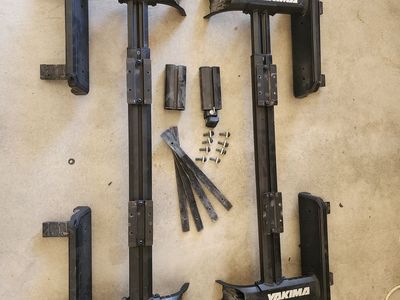 Yakima Outpost HD with Accessories