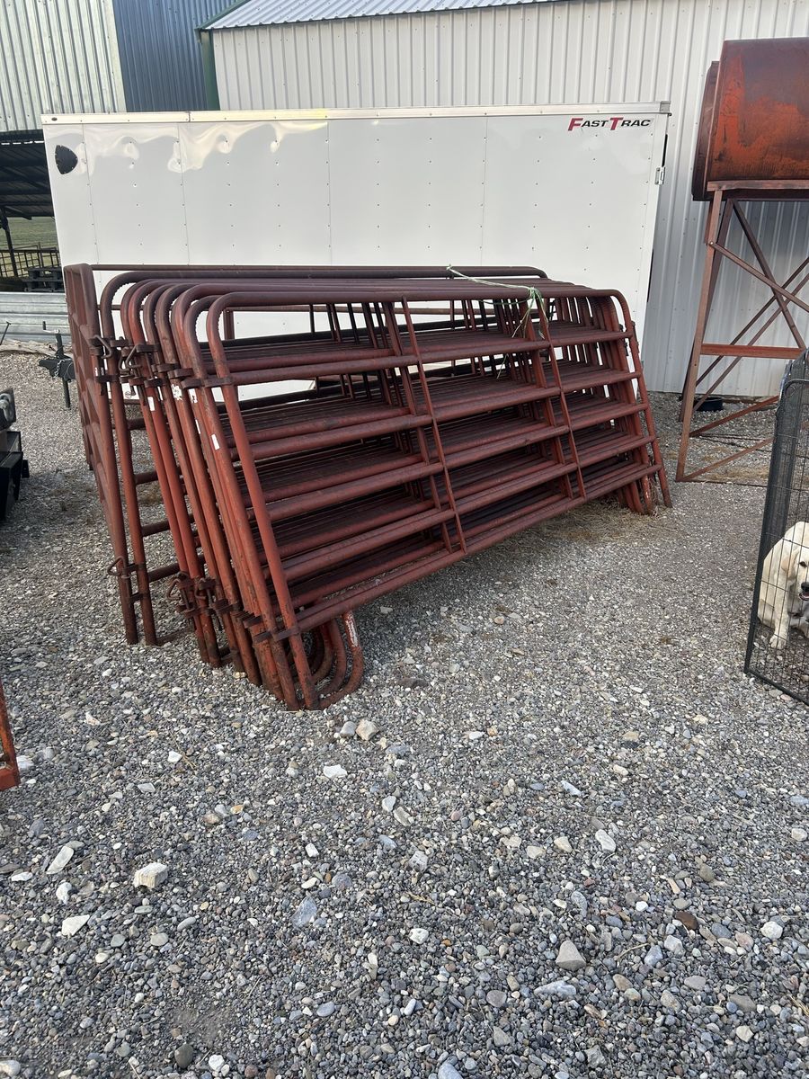 12 foot portable cattle panels.