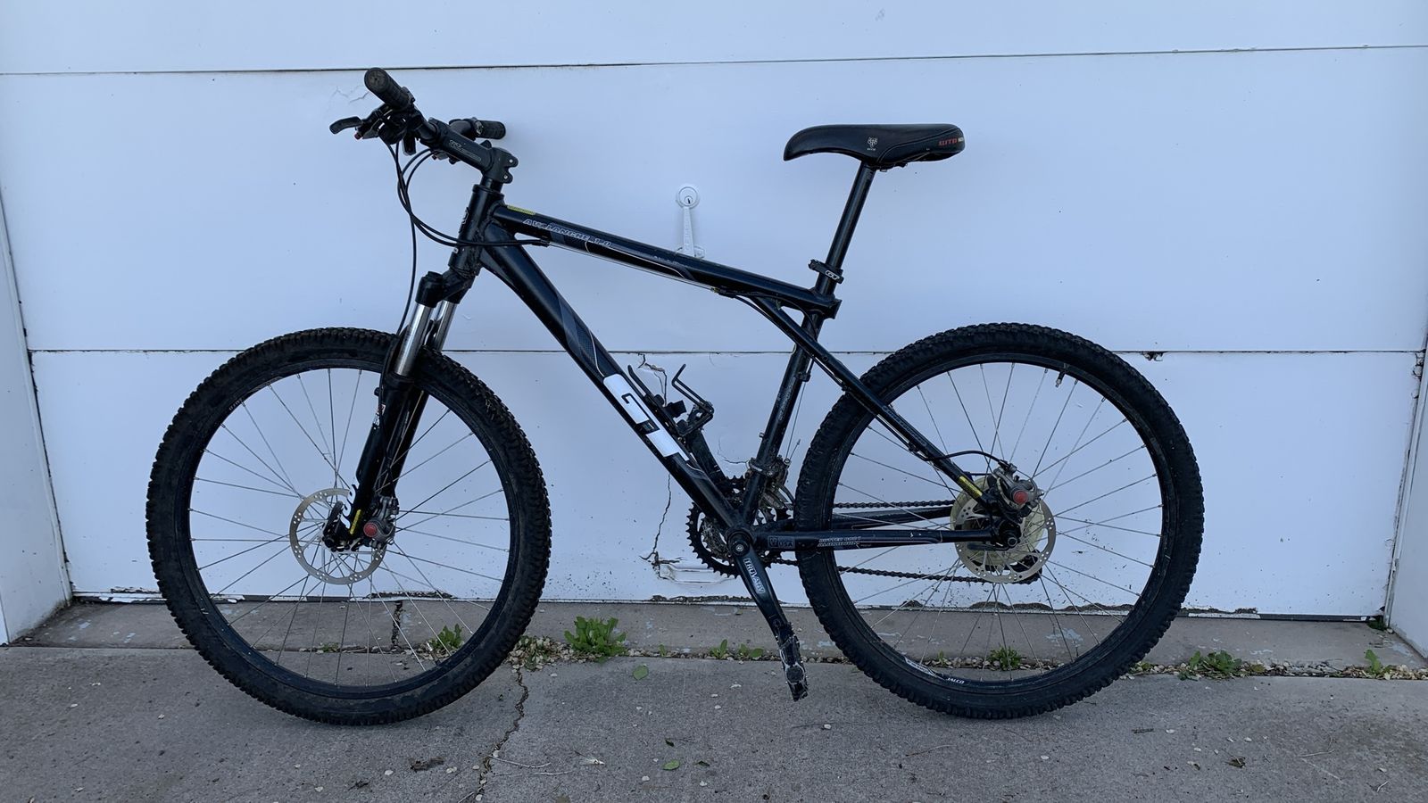 GT Avalanche 1.0 Mountain Bike