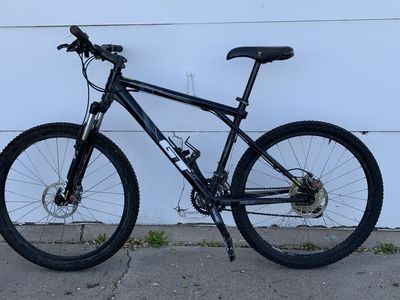 GT Avalanche 1.0 Mountain Bike