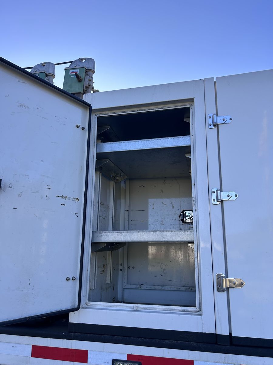 Main image 12