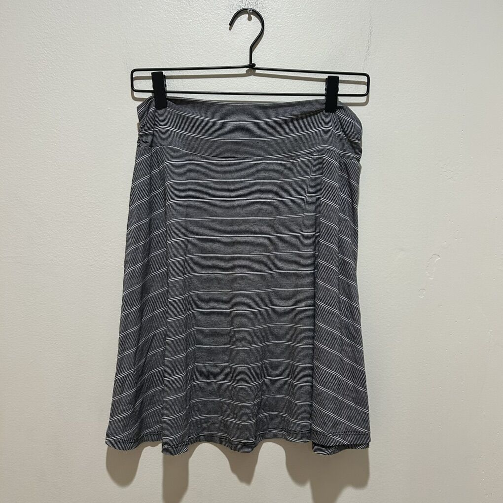 Merona Black & White Pinstripes Basic Skirt Medium