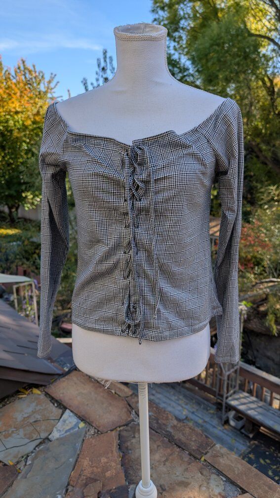 Women’s (Juniors) Gingham Off the Shoulder Aeropos