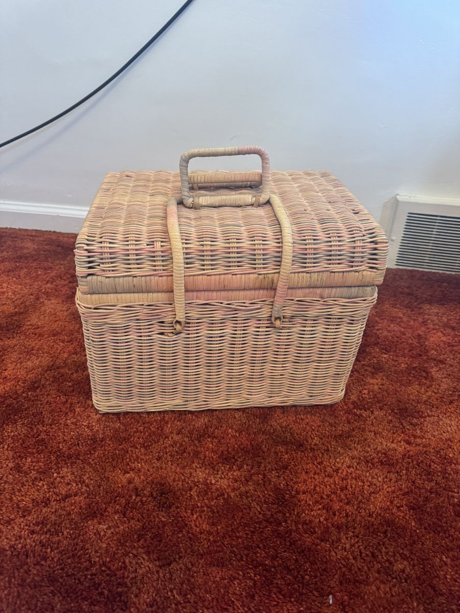 Vintage Woven Wicker Picnic Basket with Handle - Natural Finish