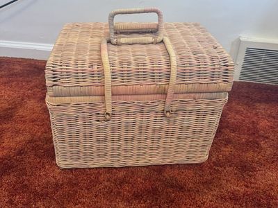 Vintage Woven Wicker Picnic Basket with Handle - Natural Finish