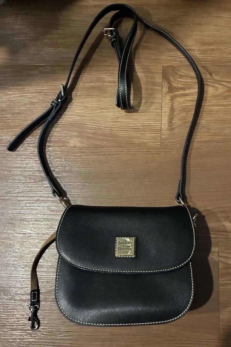 Dooney & Bourke Black Leather Crossbody Bag with Adjustable Strap