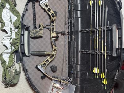 Quest Smoke Fully Dressed Compound Bow