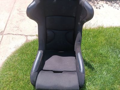 corbeau seat