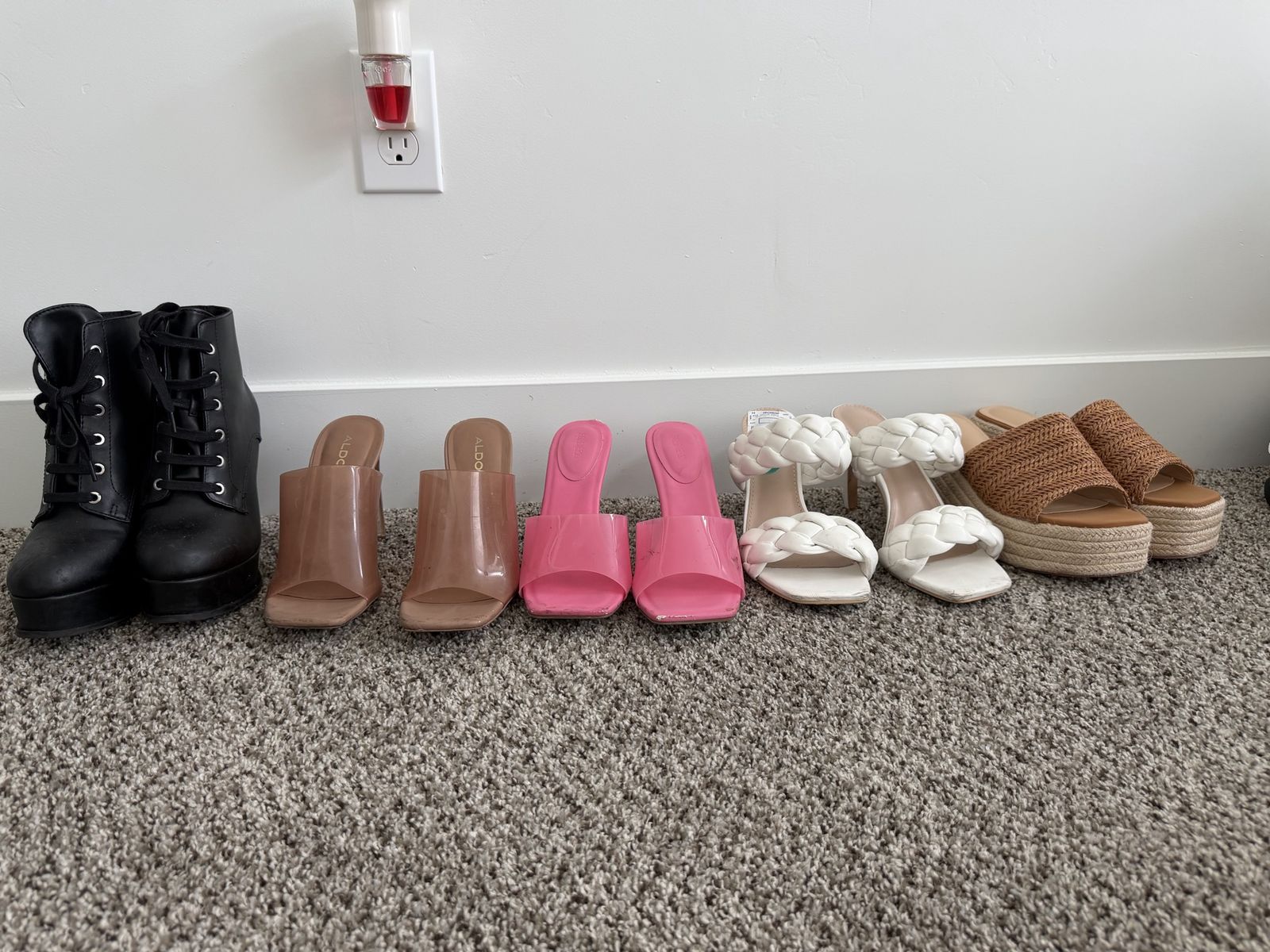 Free heels + two bags of women’s clothing