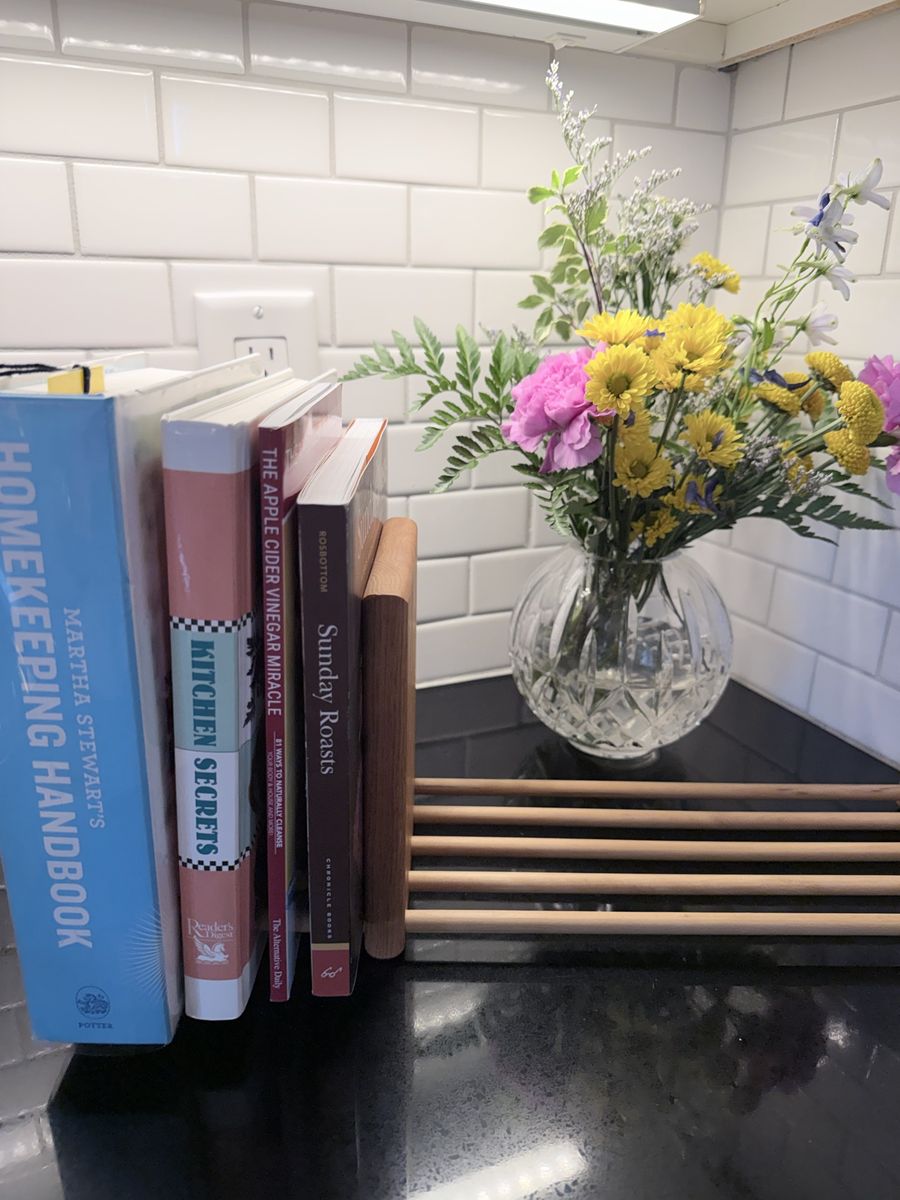 Book Shelf - adjustable 