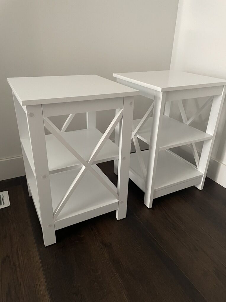 White Nightstands Or End Tables