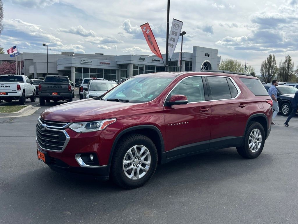 2021 Chevrolet Traverse LT Leather