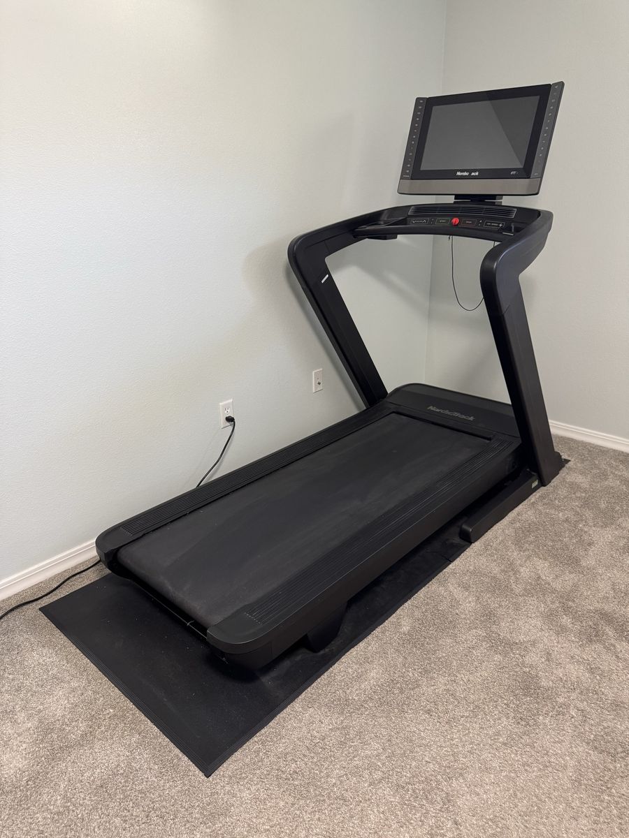Nordic Track 2450 Treadmill