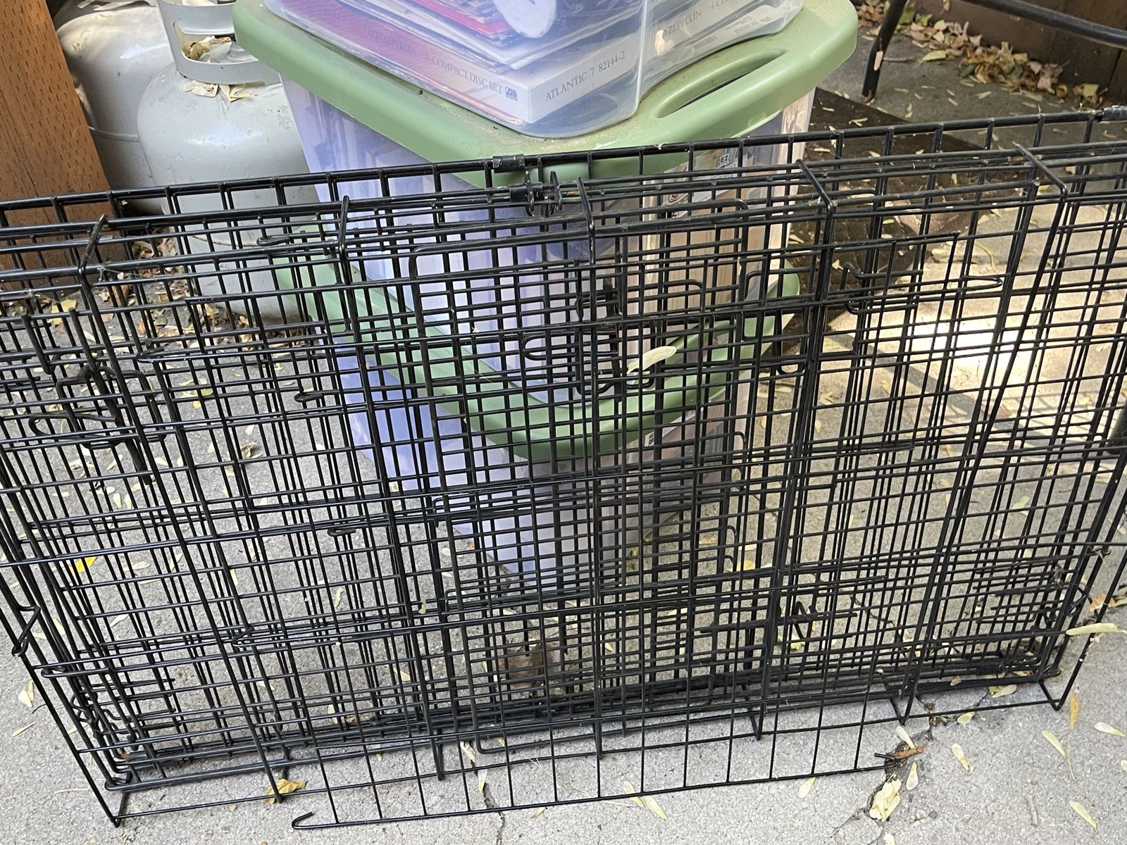 Dog crate
