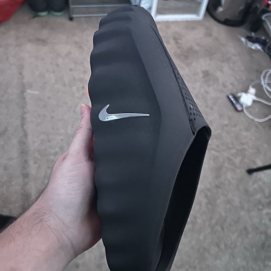 Nike Mind Slides