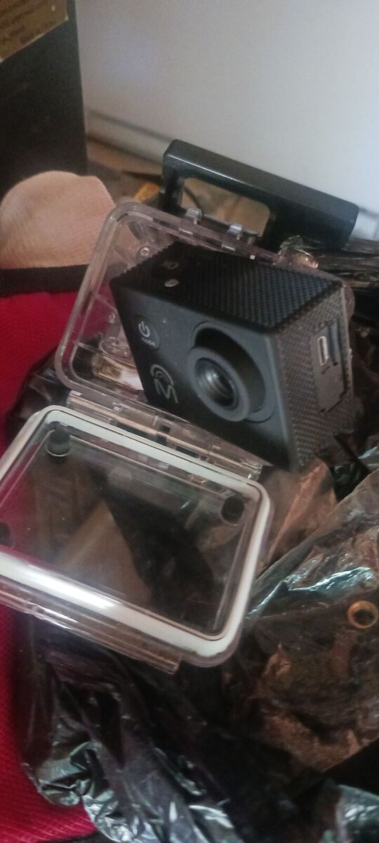 Action camera W/waterproof case