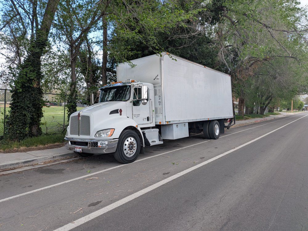 2013 Kenworth T270 