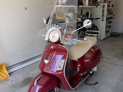 2007 Vespa GTS 250