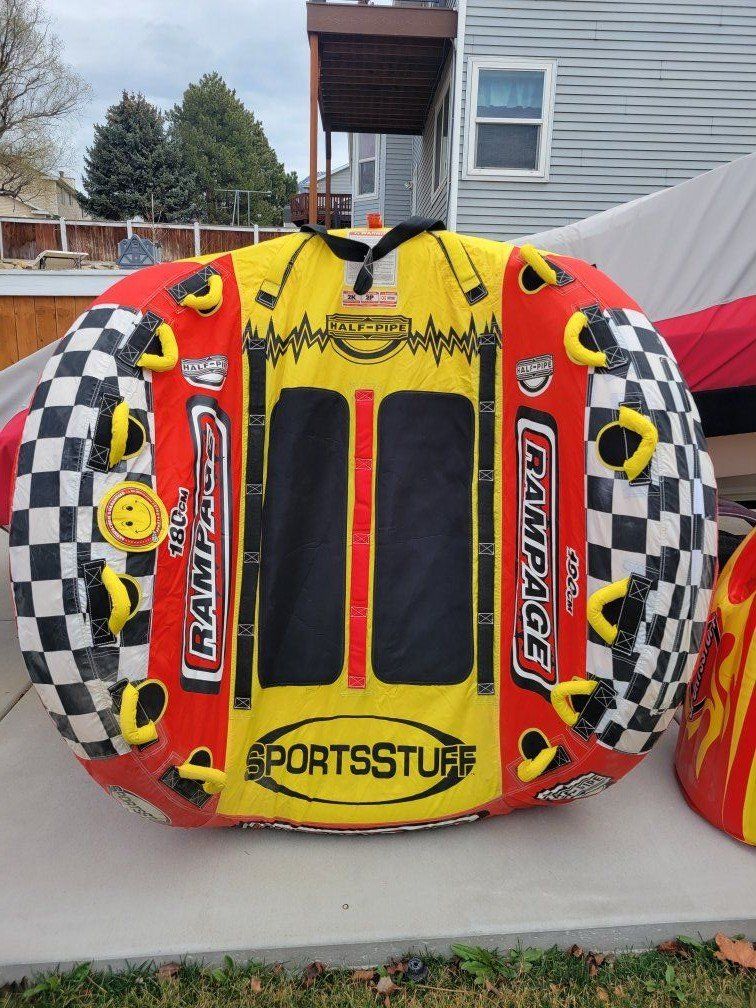 SportsStuff Rampage Half-Pipe towable