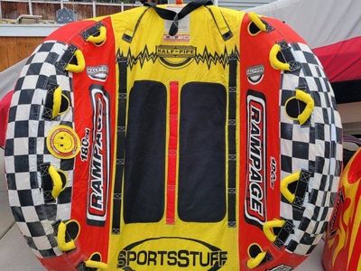SportsStuff Rampage Half-Pipe towable