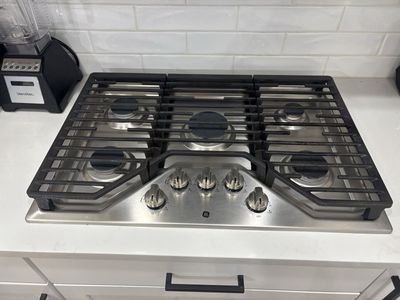 GE 30" Gas Stovetop Range