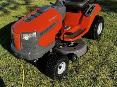 38inch HUSQVARNA Riding Lawn Mower