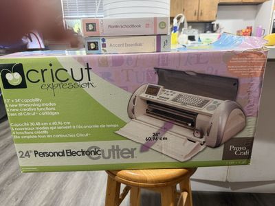 Cricut Expression 24" Personal Electronic Cutter w/ Plantin SchoolBook & Accent Essentials Cartridges